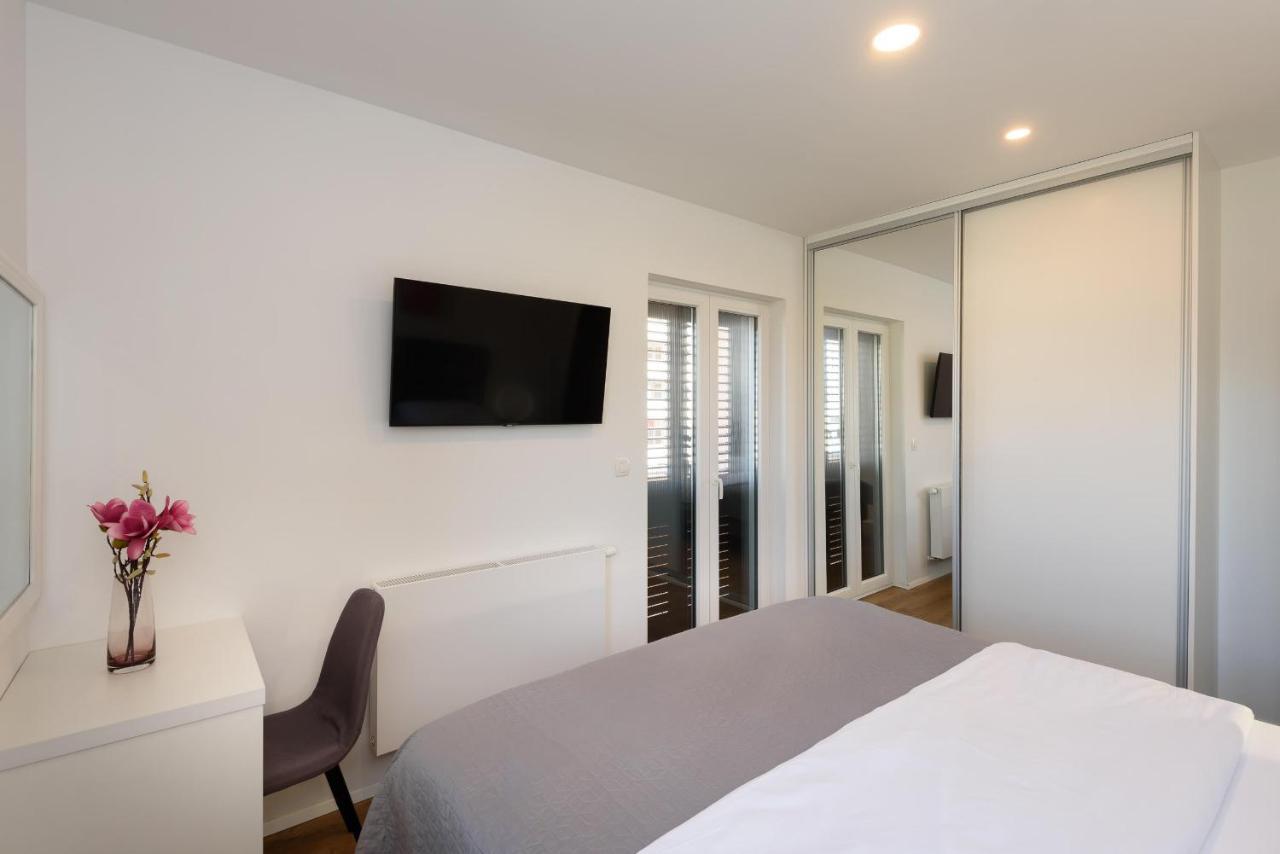 Neretva Valley Apartments - Heated Pool Metković Екстериор снимка