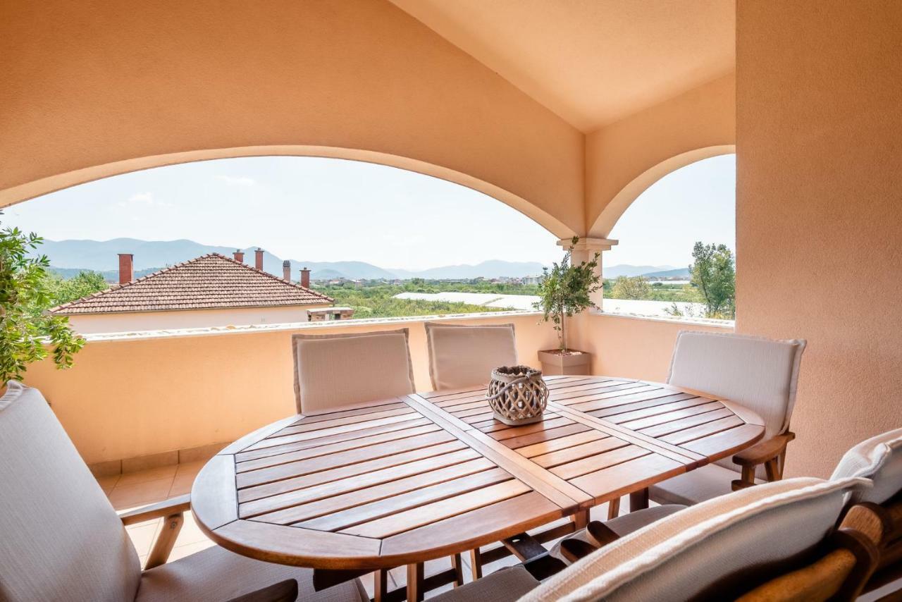 Neretva Valley Apartments - Heated Pool Metković Екстериор снимка