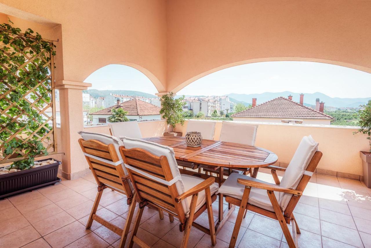 Neretva Valley Apartments - Heated Pool Metković Екстериор снимка